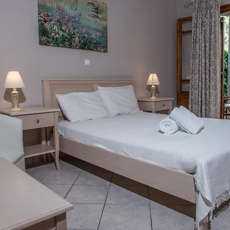 Aloni Studios&apartments Appartamento Athánion