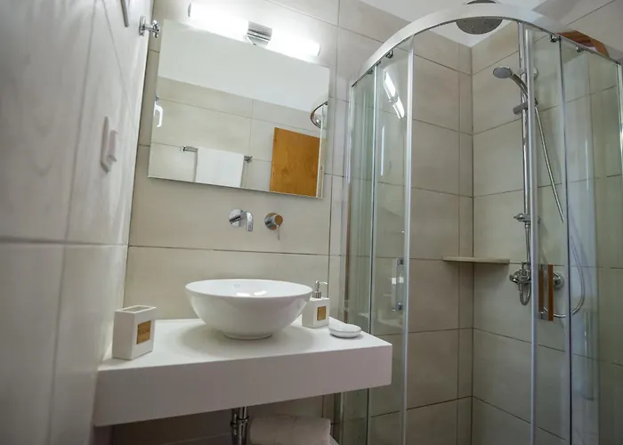 Aloni & Apartman Atháni