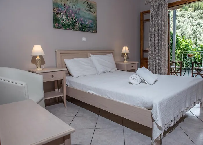 Aloni & Apartman Atháni